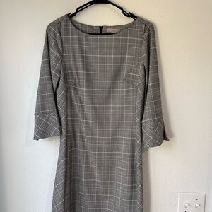 Elegant Gray Plaid Dress by [Brand]